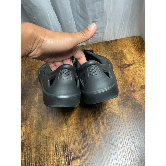 OOFOS Oocandoo Recovery Sandals Black Unisex Men's 8/Women's 10/ EUR 41 - Picture 2 of 11